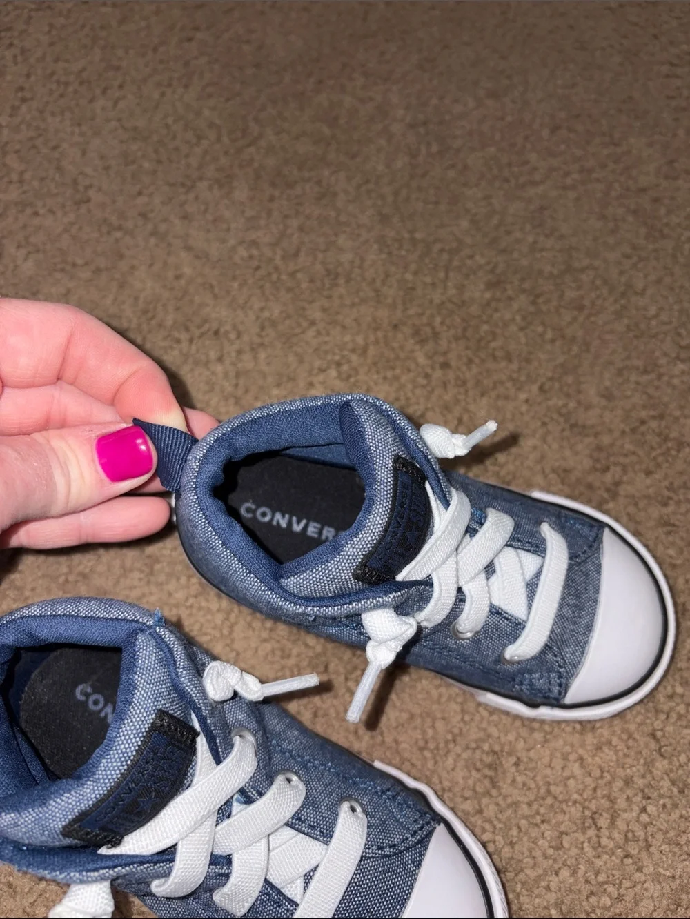 Converse toddler Kids Blue Canvas High-Top Sneakers with White Accents size 7
